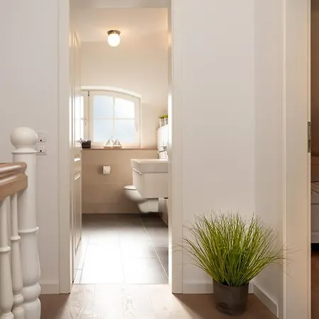 Ferien-im-duenenhaus Lasse * Glowe